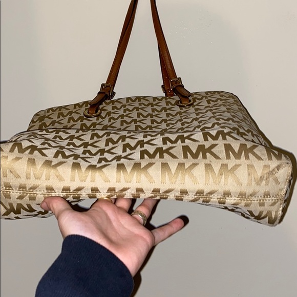 MK Beige Tote - Picture 5 of 5